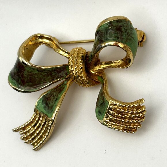 Hattie Carnegie Bow Green Enamel Ribbon Brooch Gold Tone Signed 1950s Vintage - Picture 8 of 12